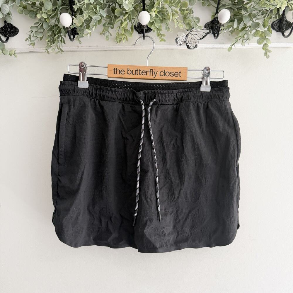 Athleta Black Crest Skort Size 8 Athletic Golf Tennis 18-6071